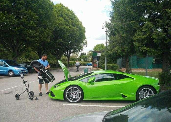 Непрактично крошечный багажник суперкара Lamborghini Huracan