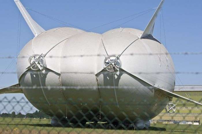 Дирижабль Airlander впервые покинул из ангара