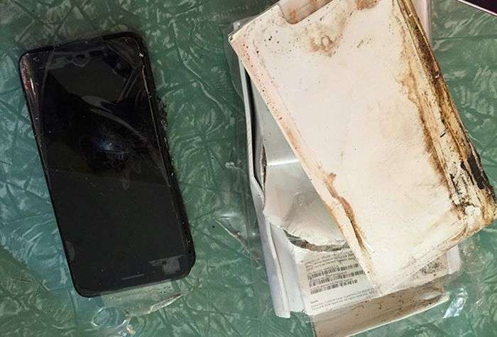 iPhone 7 взорвался прямо в коробке