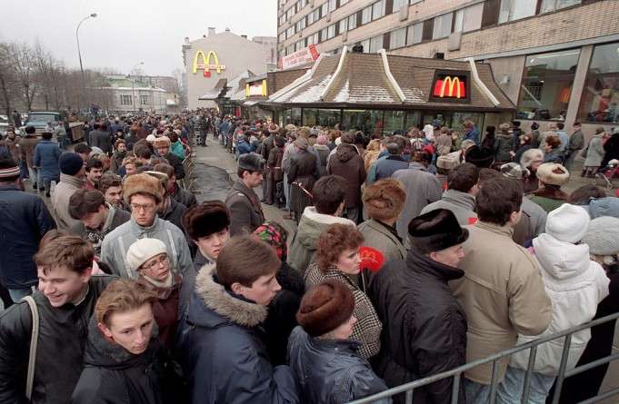 Открытие первого в СССР Макдональдса
