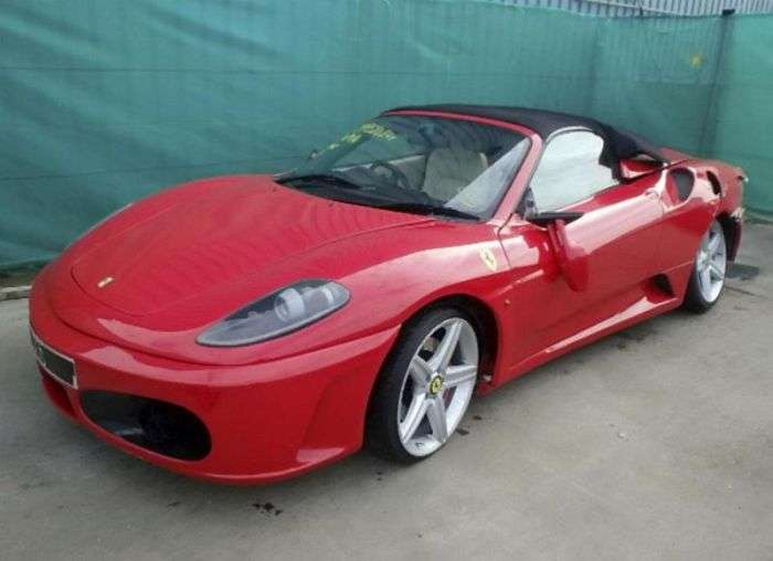 Житель Лондона переделал Toyota в Ferrari и получил крупную страховую выплату