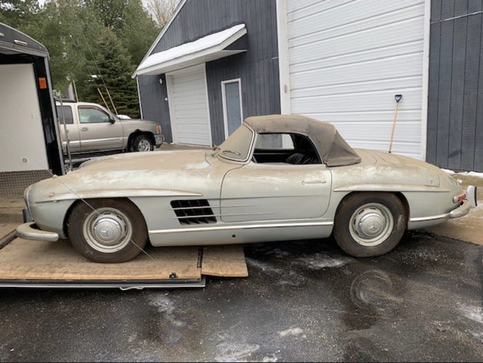 Редкий Mercedes простоял в гараже более 40 лет
