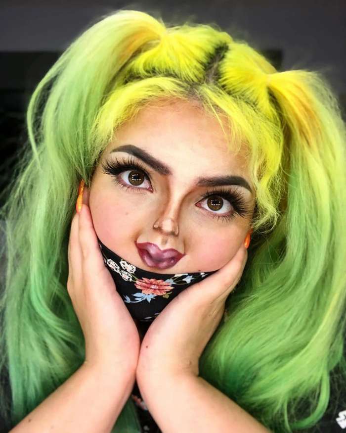 Челлендж "Мини-лицо" захватывает Instagram