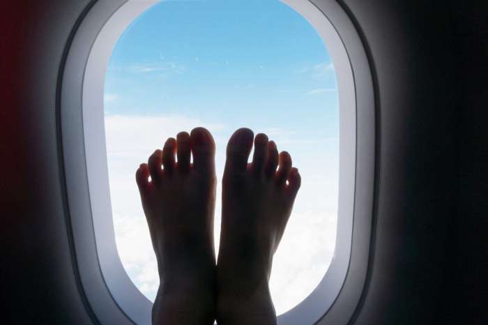 Инстаграм дня: Passenger Shaming - дичь из авиасалонов (29 картинок)
