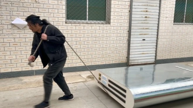 Ютубер из Китая создал самый большой блок питания