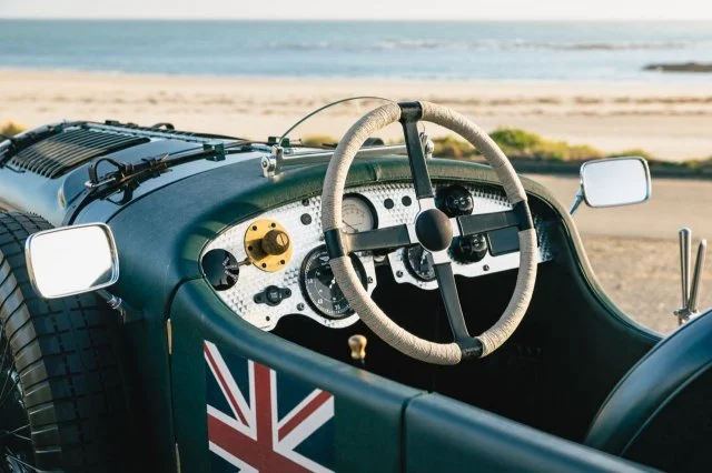 Bentley представил электрическую версию исторической модели — винтажный Blower Junior