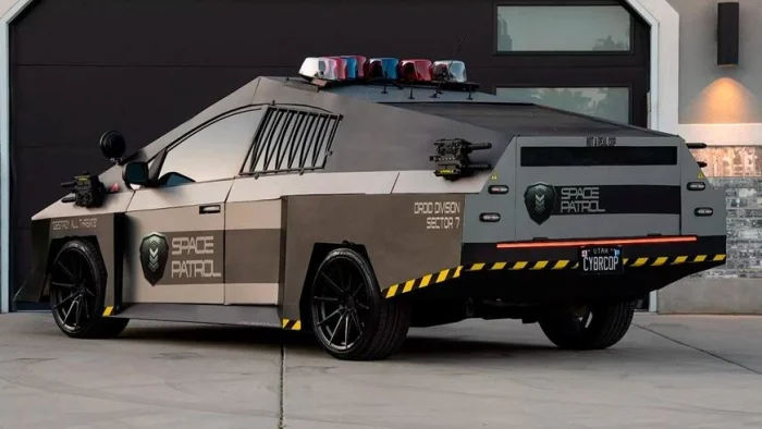 Toyota Prius в стиле Cybertruck: инновационный гибридный автомобиль для будущего.