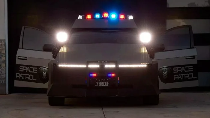 Toyota Prius в стиле Cybertruck: инновационный гибридный автомобиль для будущего.