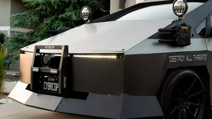 Toyota Prius в стиле Cybertruck: инновационный гибридный автомобиль для будущего.