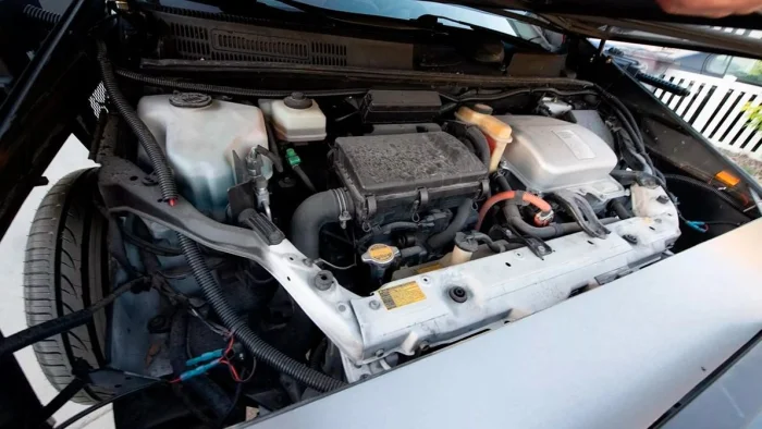 Toyota Prius в стиле Cybertruck: инновационный гибридный автомобиль для будущего.
