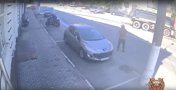 Как избежать наезда на ребенка: тяжелый грузовик вылетел на встречу - ваш взгляд?