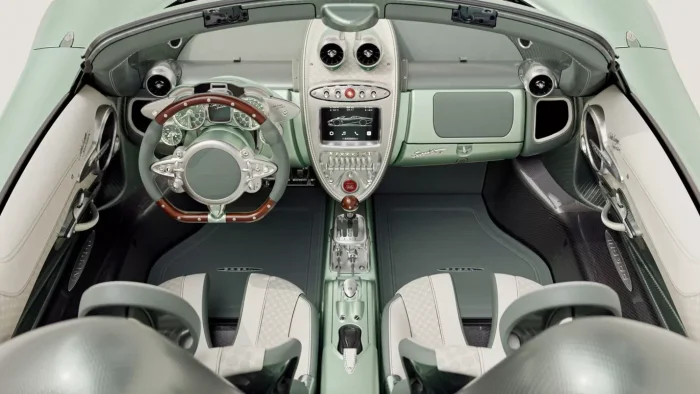 Pagani представила роскошный спидстер 1960-х за более €8 млн