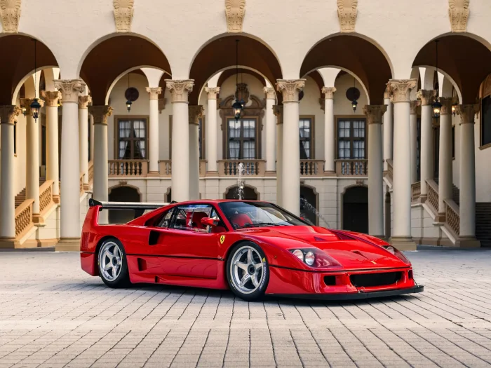 Исторический Ferrari F40: скорость и цена в одном автомобиле