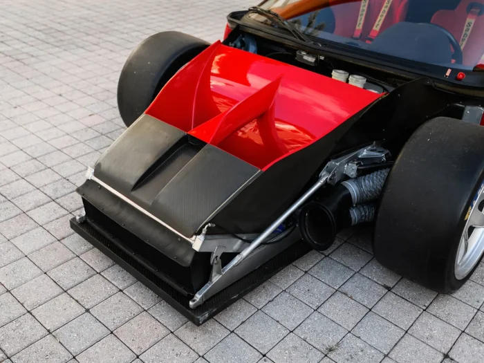 Исторический Ferrari F40: скорость и цена в одном автомобиле