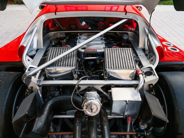 Исторический Ferrari F40: скорость и цена в одном автомобиле