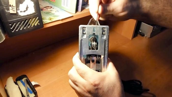 Лобзик пилит криво? Найдем простое решение!